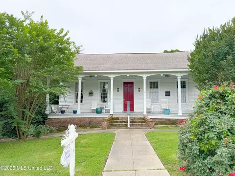 914 State St, Natchez, MS 39120