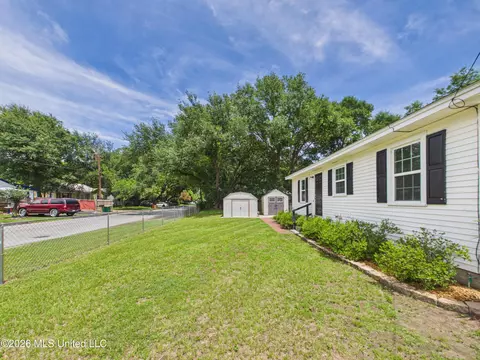 Exterior - 180 Iris St, Biloxi, MS 39531 photo 3 of 11