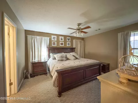 Bedroom - 2336 Dummyline Rd, Lambert, MS 38643 photo 6 of 8