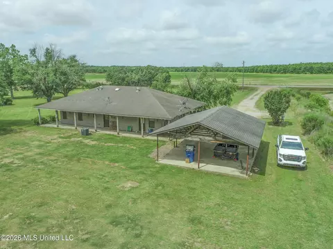 Exterior - 2336 Dummyline Rd, Lambert, MS 38643 photo 6 of 27
