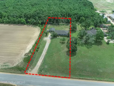 View/Area - 2336 Dummyline Rd, Lambert, MS 38643 photo 3 of 8