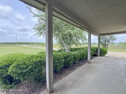 Exterior - 2336 Dummyline Rd, Lambert, MS 38643 photo 13 of 27