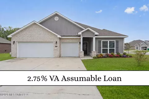 6000 Penni Ln, Ocean Springs, MS 39564