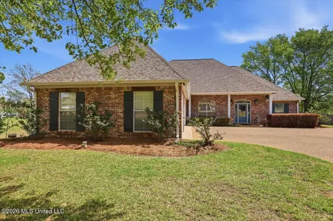 150 Sagefield Sq, Canton, MS 39046