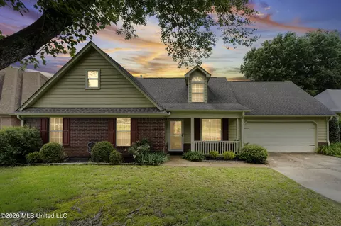 9433 Hickory Dr, Olive Branch, MS 38654