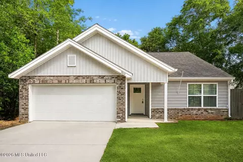 9610 Kini Ct, Diamondhead, MS 39525