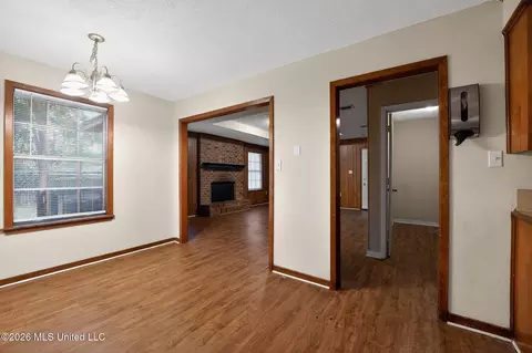 Dining - 2137 Thousand Oaks Dr, Jackson, MS 39212 photo 1 of 1