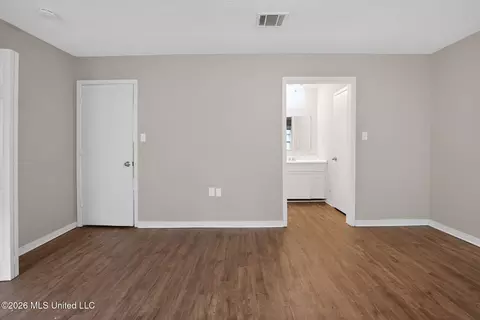 Bedroom - 2137 Thousand Oaks Dr, Jackson, MS 39212 photo 9 of 9