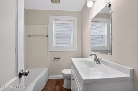 Bath - 4875 Sheridan Dr, Jackson, MS 39206 photo 2 of 2