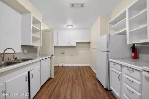 Other - 4875 Sheridan Dr, Jackson, MS 39206 photo 2 of 5