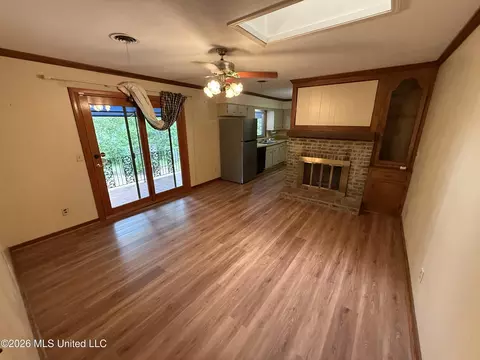 Living - 1726 Winchester St, Jackson, MS 39211 photo 3 of 5
