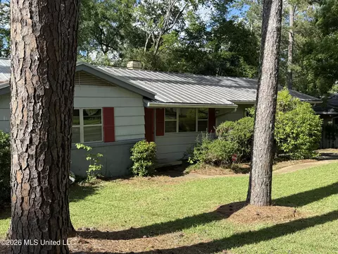 Exterior - 1726 Winchester St, Jackson, MS 39211 photo 2 of 15