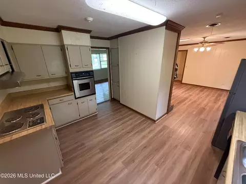 Entry Way - 1726 Winchester St, Jackson, MS 39211 photo 1 of 1