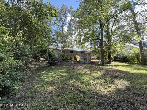 Exterior - 1726 Winchester St, Jackson, MS 39211 photo 14 of 15