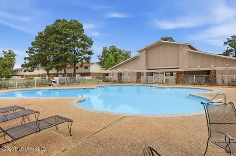 Exterior - 123 Lakebend Cir, Brandon, MS 39042 photo 6 of 6