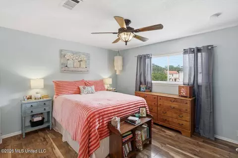 Bedroom - 123 Lakebend Cir, Brandon, MS 39042 photo 1 of 4