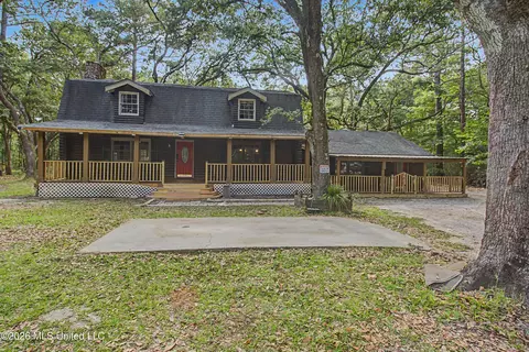 11021 Johns Bayou Rd, Vancleave, MS 39565