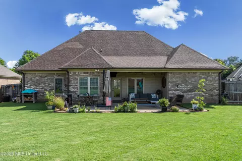 Exterior - 1457 E Lake Front Dr, Hernando, MS 38632 photo 5 of 5