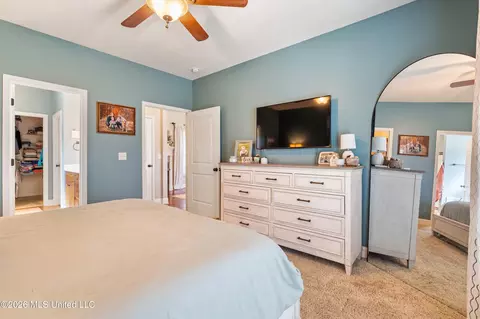 Bedroom - 1457 E Lake Front Dr, Hernando, MS 38632 photo 2 of 6