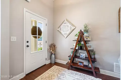 Entry Way - 1457 E Lake Front Dr, Hernando, MS 38632 photo 1 of 1