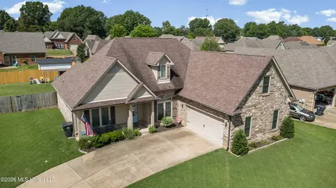 View/Area - 1457 E Lake Front Dr, Hernando, MS 38632 photo 3 of 7