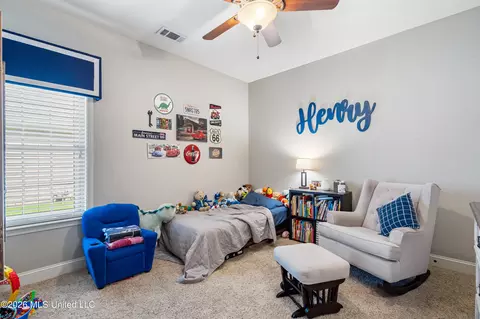Bedroom - 1457 E Lake Front Dr, Hernando, MS 38632 photo 3 of 6