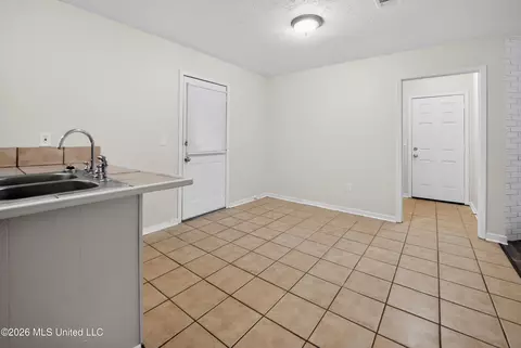 Entry Way - 1438 Summit Ave, Jackson, MS 39212 photo 1 of 1