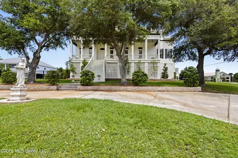 300 S Beach Blvd, Waveland, MS 39576
