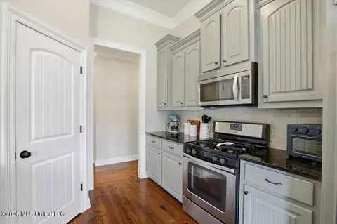 Entry Way - 603 Tucker Xing, Brandon, MS 39042 photo 5 of 6