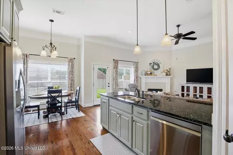 Kitchen - 603 Tucker Xing, Brandon, MS 39042 photo 2 of 2