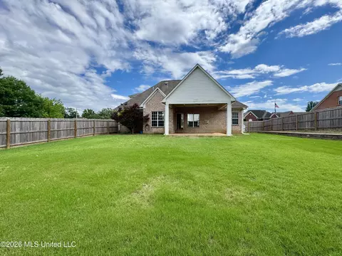 Exterior - 1868 Trapper Dr, Hernando, MS 38632 photo 8 of 8