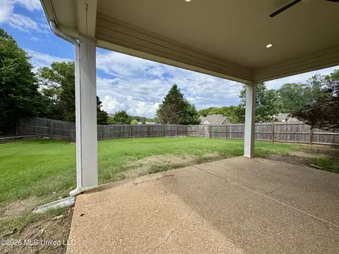Exterior - 1868 Trapper Dr, Hernando, MS 38632 photo 6 of 8