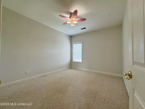 Bedroom - 1868 Trapper Dr, Hernando, MS 38632 photo 2 of 5