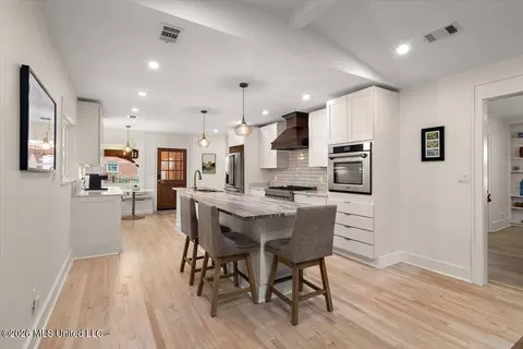 Kitchen - 3669 Cavalier Dr, Jackson, MS 39216 photo 1 of 6