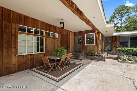 Exterior - 3669 Cavalier Dr, Jackson, MS 39216 photo 4 of 9