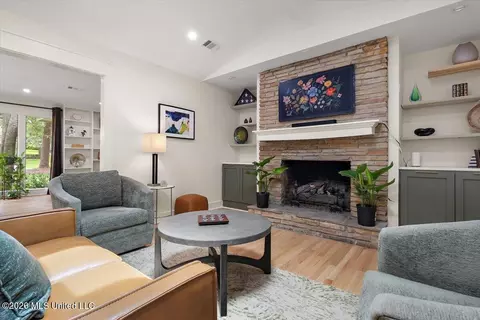 Living - 3669 Cavalier Dr, Jackson, MS 39216 photo 1 of 3