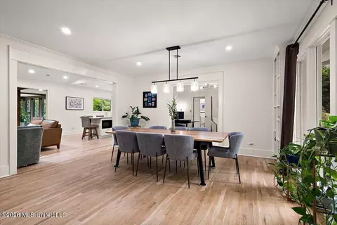 Dining - 3669 Cavalier Dr, Jackson, MS 39216 photo 4 of 4