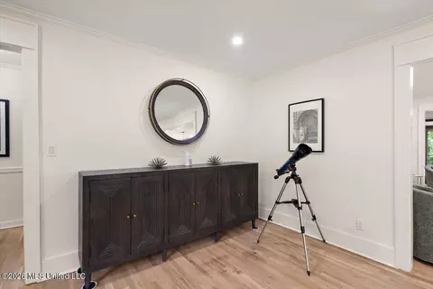 Entry Way - 3669 Cavalier Dr, Jackson, MS 39216 photo 3 of 3