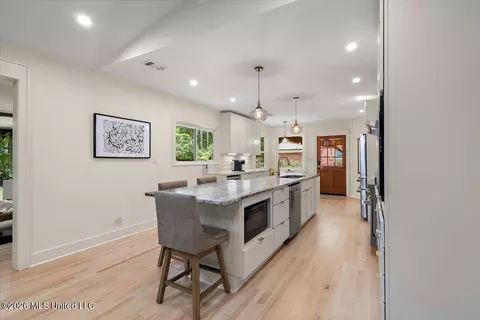 Kitchen - 3669 Cavalier Dr, Jackson, MS 39216 photo 2 of 6