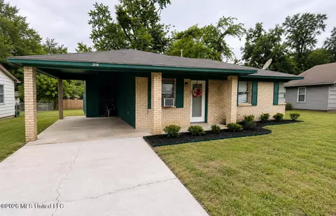 1258 Glendale Cir, Greenwood, MS 38930