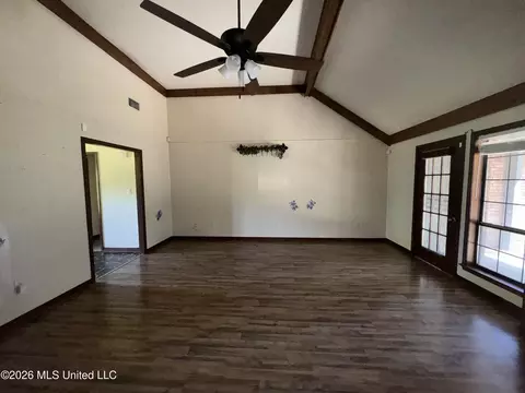 Living - 5221 Forest Hill Rd, Jackson, MS 39272 photo 6 of 7