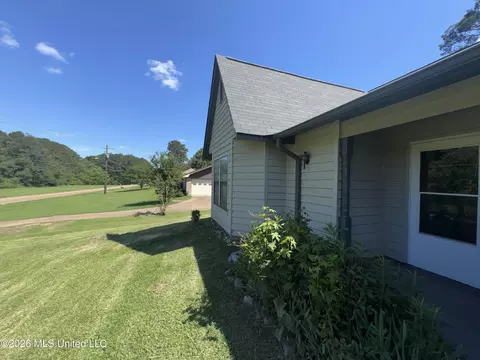 Exterior - 5221 Forest Hill Rd, Jackson, MS 39272 photo 6 of 18