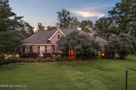 6 Red Head Pt, Raymond, MS 39154