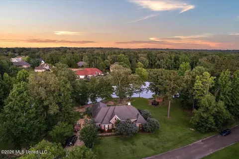 6 Red Head Pt, Raymond, MS 39154