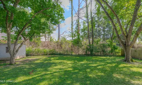 Exterior - 809 Normandy Dr, Clinton, MS 39056 photo 7 of 8