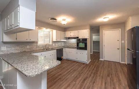 Kitchen - 809 Normandy Dr, Clinton, MS 39056 photo 1 of 3
