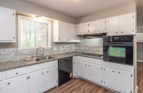 Kitchen - 809 Normandy Dr, Clinton, MS 39056 photo 3 of 3