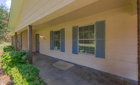 Exterior - 809 Normandy Dr, Clinton, MS 39056 photo 4 of 8