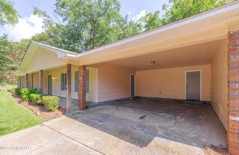 Exterior - 809 Normandy Dr, Clinton, MS 39056 photo 3 of 8