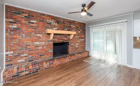 Living - 809 Normandy Dr, Clinton, MS 39056 photo 3 of 6
